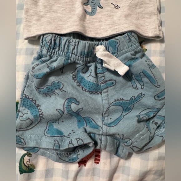 Carters Animal Print Baby Outfit-NB - Picture 2 of 3
